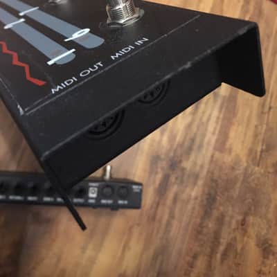Voodoo Lab Pedal Switcher + Commander True Bypass Loop System image 7