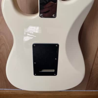 Fender Standard Fat Stratocaster 2004 - Arctic White image 5