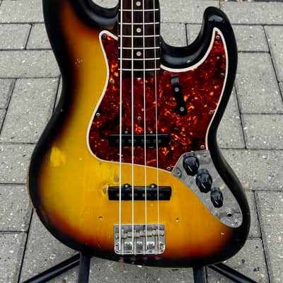 Fender Jazz Bass 1965 + OHSC image 2