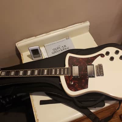 D'Angelico Premier Ludlow Offset with Tremolo 2010s - Antique White image 6