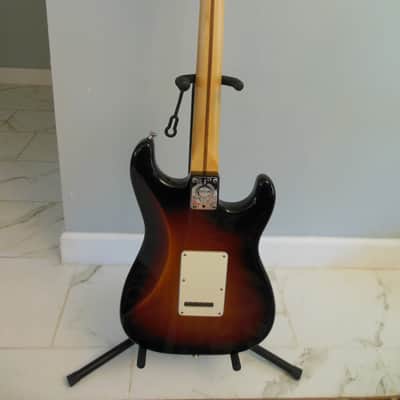 Fender American Standard Stratocaster, Left handed - 3-color Sunburst, Maple Fingerboard 2014 image 7