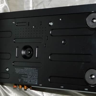 APC H10 BLK Power Conditioner 12 Outlet Surge Protector Home Theater AV image 6