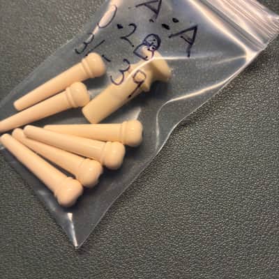 Antique Acoustics '31-'39 D-28 Style Bridge Pins - Ivory image 2