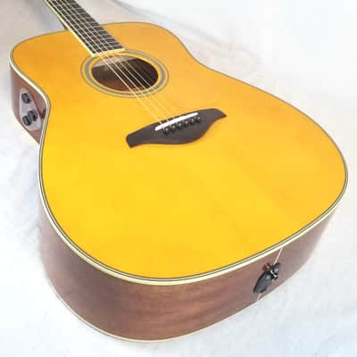 Yamaha FG-TA TransAcoustic Dreadnaught Guitar; Solid Spruce Top, Mahogany B/S, Vintage Tint image 5