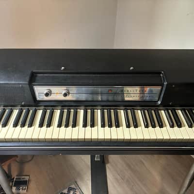 Wurlitzer 200A 64-Key Electric Piano 1974 - 1983 - Black image 3