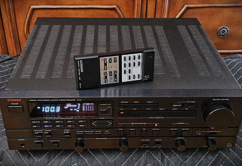 Luxman R-117 “Monster” Hybrid Integrated Amplifier with Original Remote