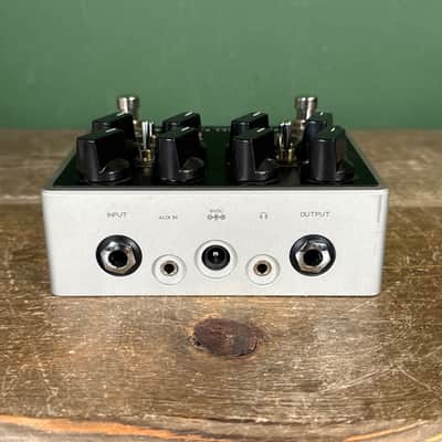 Darkglass Electronics Microtubes B7K Ultra V2 Bass Preamp with Aux In 2019 - Present - Black image 7