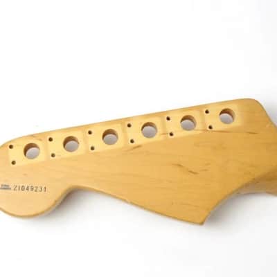 2002 Vintage Fender Stratocaster American Standard Maple Neck USA image 12