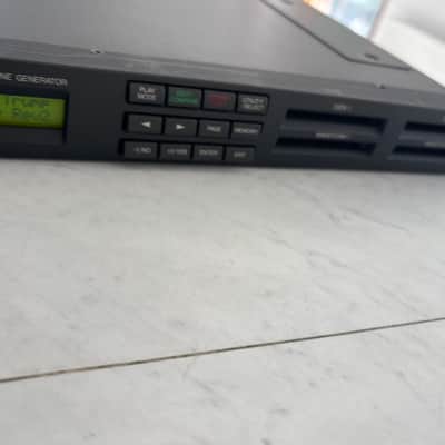 Yamaha TG 500 image 5