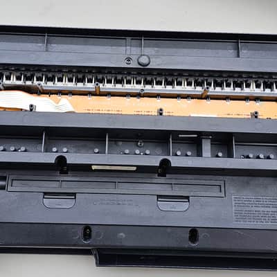 1998 Casio CTK-411 MIDI keyboard, for external speaker, slimmed down image 5