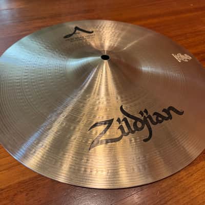 Zildjian 14" A Series New Beat Hi-Hat Cymbals (Pair) 2013 - Present - Traditional image 6