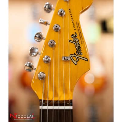 FENDER American Vintage II 1965 Stratocaster, Round-Lam Rosewood Fingerboard, Candy Apple Red image 6