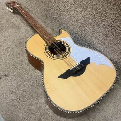 H. Jimenez LBQ2E El Mu'sico Standard Bajo Quinto w/ Padded Gig Bag image 2