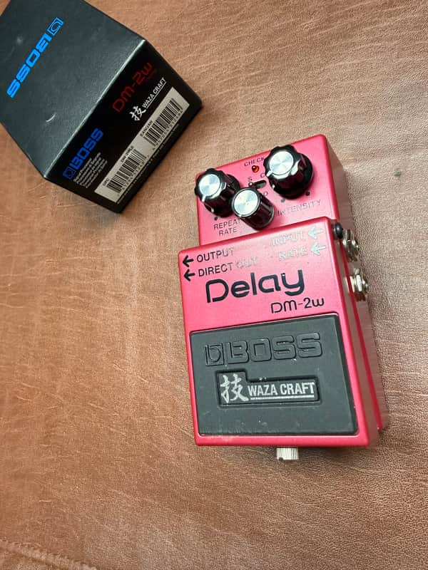 Boss DM-2W Delay Waza Craft 2015 - Present - Pink