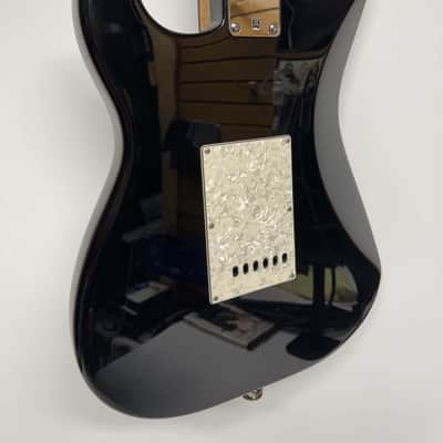 Squier Standard Stratocaster with Maple Fretboard 2001 - 2013 - Black Metallic image 5