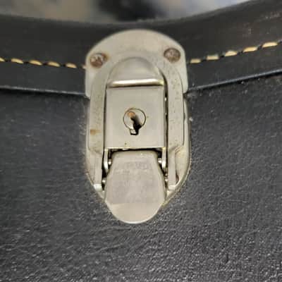 Vintage RARE 1965 Gibson or Martin Victoria Hard Shell Guitar Case 15 Inch Black Gold image 9