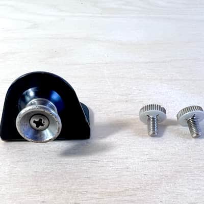Roland SH-101 Strap Lock Bracket w/ Pin & Mounting Screws, for MGS-1 Modulation Grip Bild 3