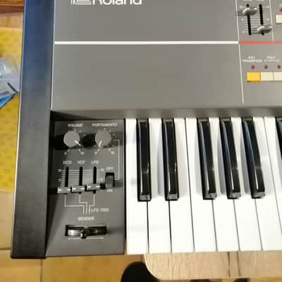 Roland Juno-106 61-Key Programmable Polyphonic Synthesizer 1984 - 1985 - Black image 8