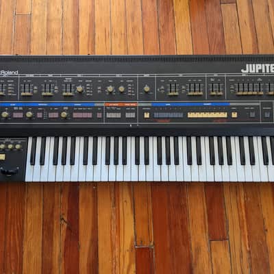 Roland Jupiter 6 61-Key Synthesizer