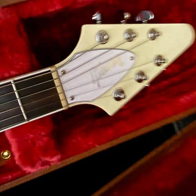 Gibson '70s Flying V 2020 - Present - Classic White image 4