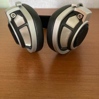 Sennheiser HD 800 Headphones image 14
