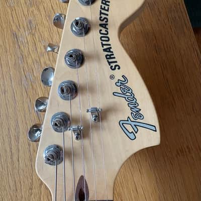 Fender American Performer Stratocaster with Rosewood Fretboard 2018 - Present - Honeyburst image 3