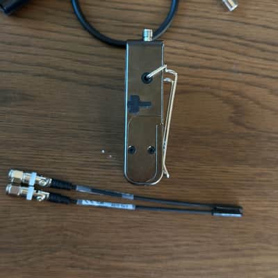 Lectrosonics L Series LR Camera-Mount Wireless Receiver (A1: 470-537 MHz) image 4