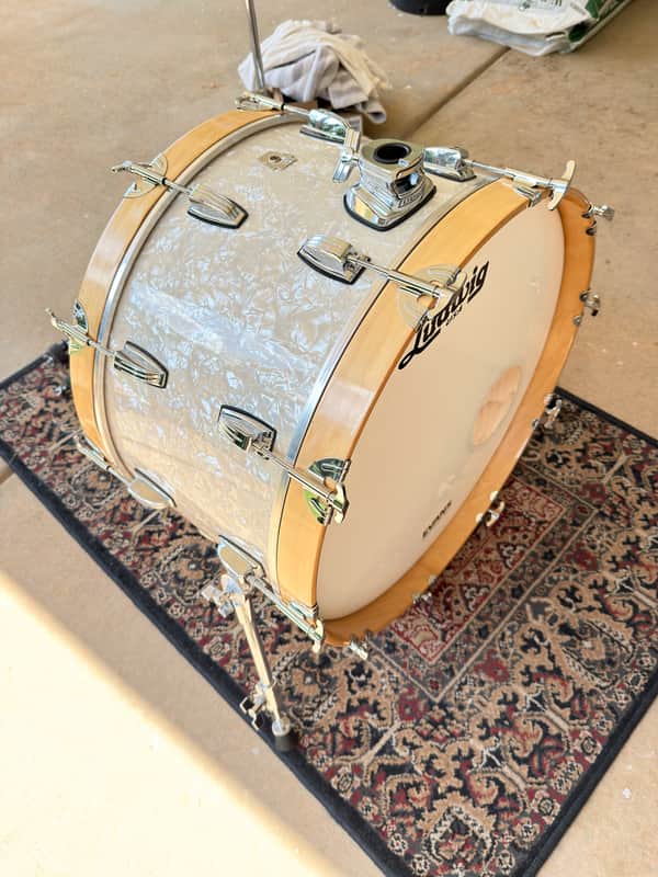 Ludwig 22" x 12" Classic Maple Bass Drum image 1
