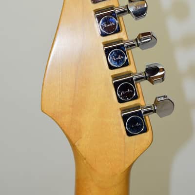 1994 Fender Standard Stratocaster Electric Guitar, Rosewood Fingerboard, 3-Color Sunburst image 13