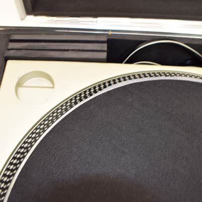 Technics SL-1200M3D Direct-Drive Turntable w/ Odyssey Road Case image 5