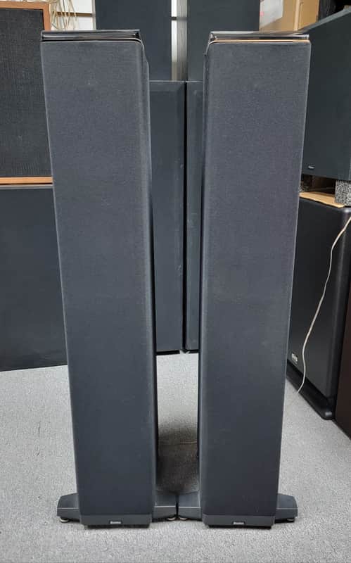 (2) Boston Acoustic VR950 3-Way Floor Standing Speakers