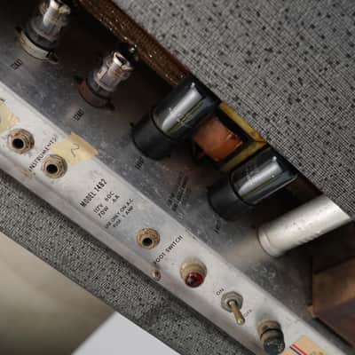 Immagine Silvertone Model 1482 1x12 Combo Guitar Amp #59003 - 8