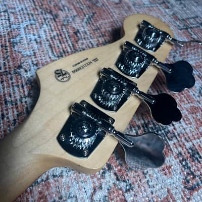 Fender Player Precision Bass with Pau Ferro Fretboard 2021 Silver image 6