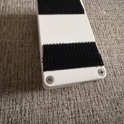 Custom Neunaber Wet Reverb V5 - White image 5