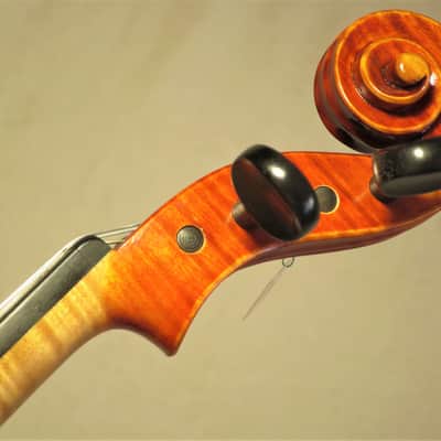 Suzuki Violin No. 1100 