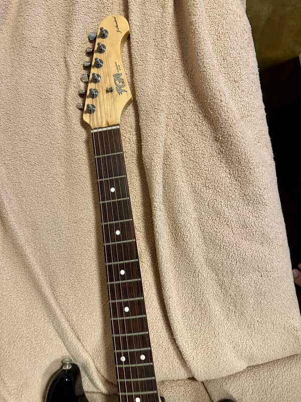 Fujigen FGN JST-5R J-Standard Stratocaster (MIJ) - Black | Reverb
