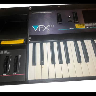 Ensoniq VFX 61‑Key Vintage Synth w/ Poly Aftertouch, Cart, Disks & Pedal