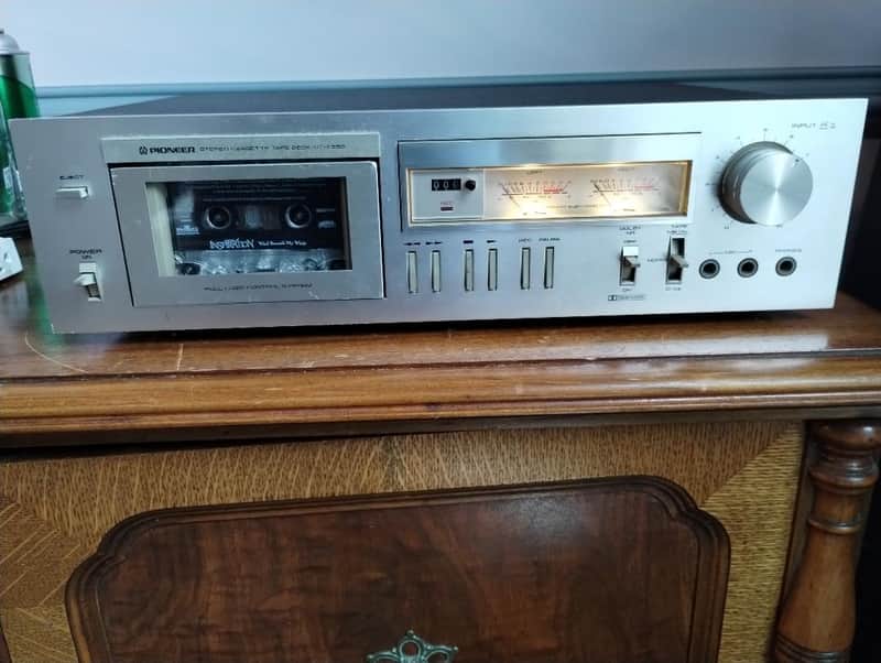 Pioneer CT F550 cassette deck in excellent condition, serviced - 1970's image 1