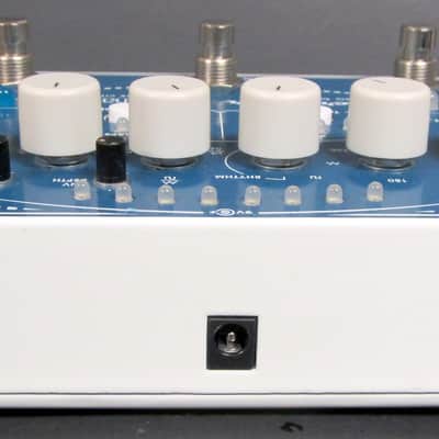Mint Electro-Harmonix Super Pulsar Analog Stereo Tap Tremolo Mint Condition image 8
