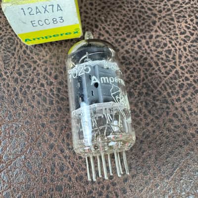 Amperex Bugle Boy 7025/ECC83/12AX7 Holland Vaccuum Tube in Original Box - 1960 image 4