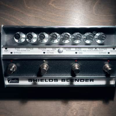 Fender Shields Blender Limited Edition 2023 - Silver / Black image 2