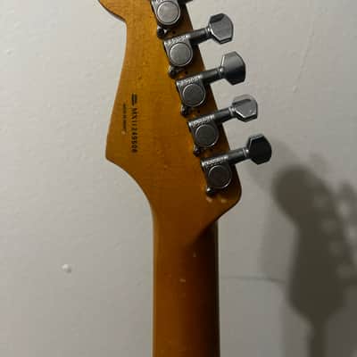 Fender Kurt Cobain Road Worn Jaguar 2011- 3-Color Sunburst image 4