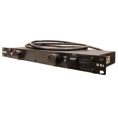 Furman M-8Lx Merit X Series 8-Outlet Power Conditioner / Surge Protector – Rack Lights – 1U image 3