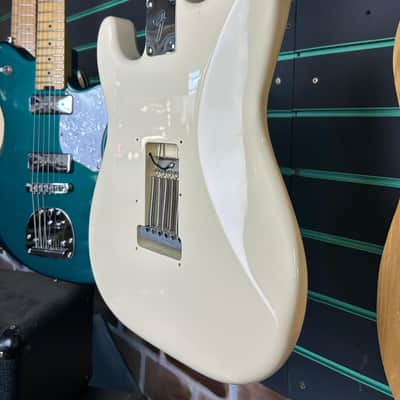 Fender MIJ ST68-85TX Stratocaster Vintage White 2014 Electric Guitar image 13
