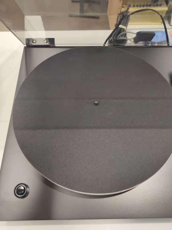 Rega Planar 2 Belt Drive Turntable 2016 - Present - Black image 1