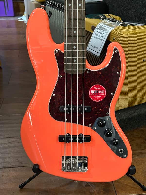 Squier Classic Vibe ‘60s Jazz Bass  2025 - Tahitian Coral / 8lbs. 11.5oz. #ICSE25015391 image 1