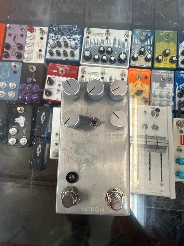 Walrus Audio Fathom Multi-Function Reverb Limited Edition - Platinum Series 2021 - Platinum image 1