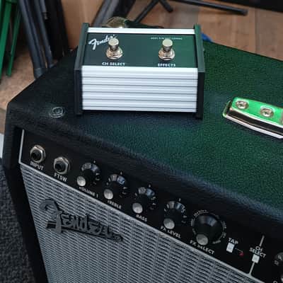 Fender Champion 100 Guitar Amplifier with Channel Footswitch image 3