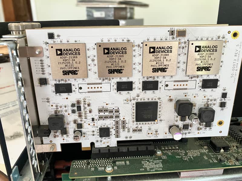 UAD-2 DUO PCIeカード UAD-2 PCIe Accelerator Cards – Universal Audio