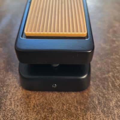 Dunlop CBJ95SB Limited Edition Cry 2024 - Black and tan image 1